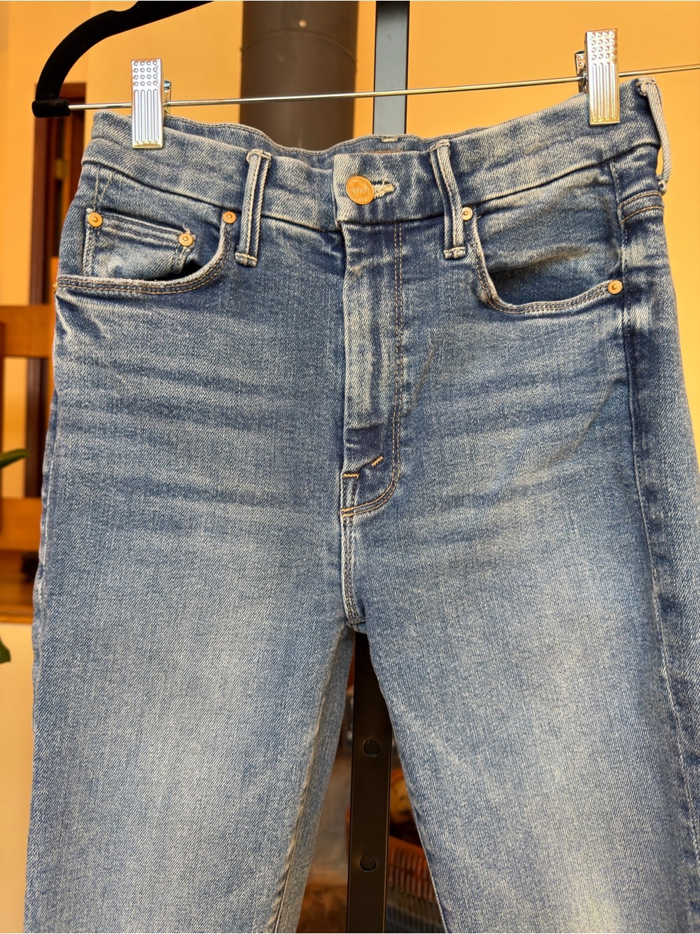 #364- MOTHER High Waisted Looker Ankle Jeans in Medium Blue - Picture 4 of 9
